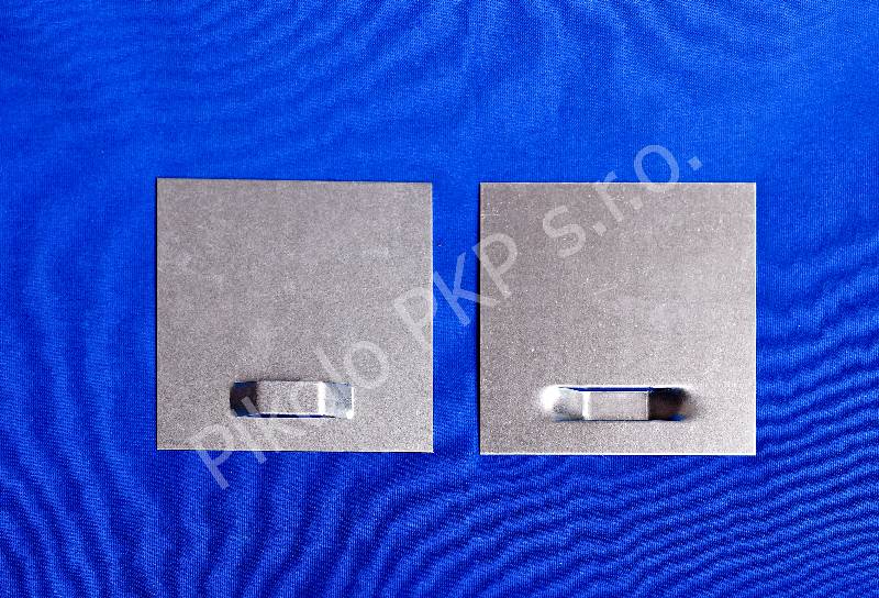 Plech 8 x 8 cm
